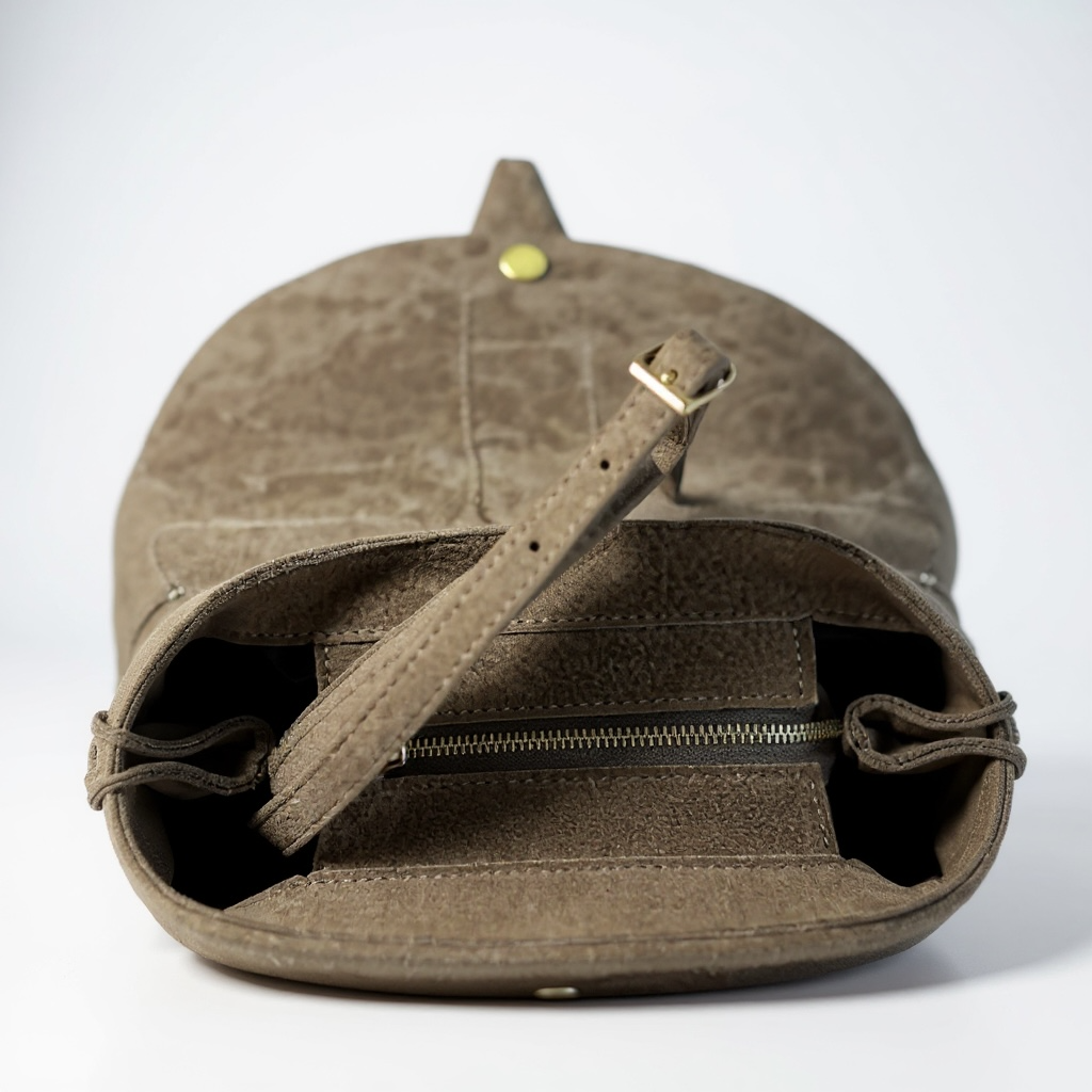 Borsa a spalla in camoscio