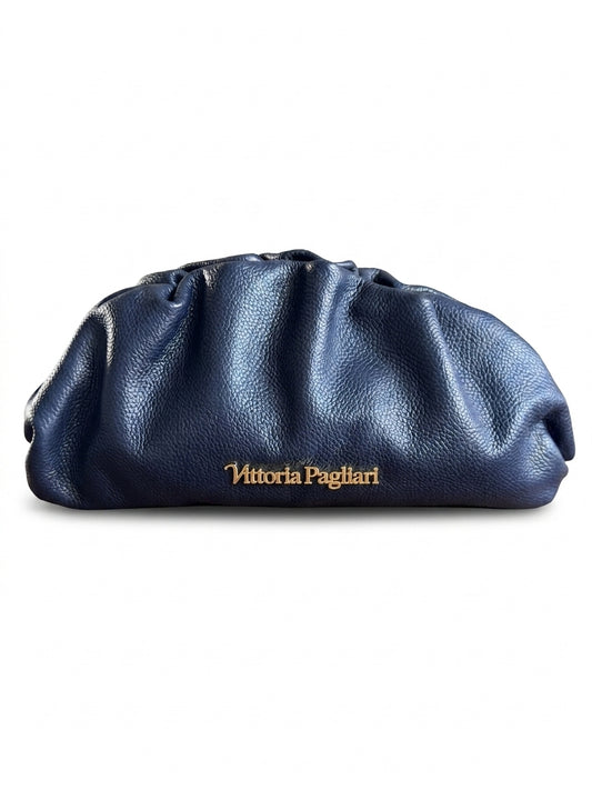 Borsa pouch in pelle martellata,